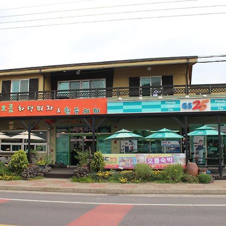 Jeju Oreum Pension Екстериор снимка