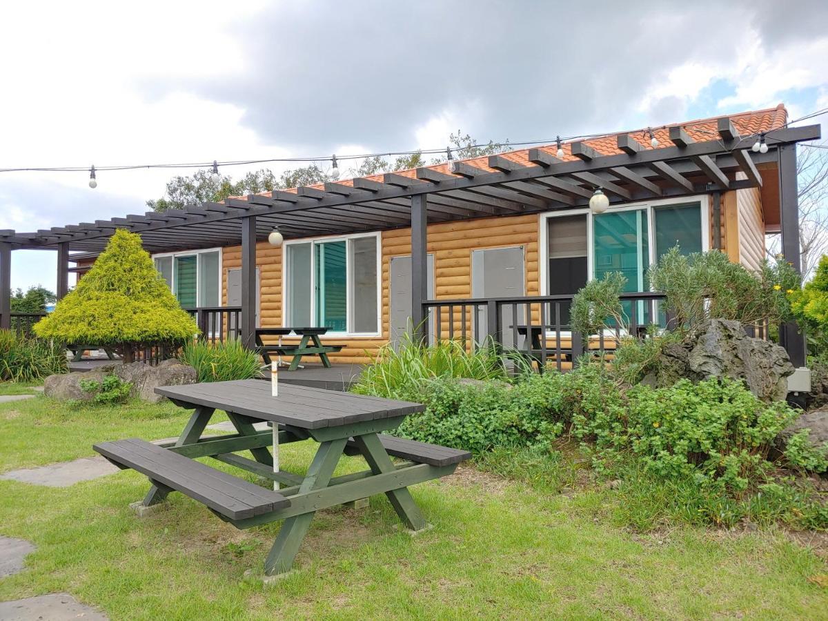 Jeju Oreum Pension Екстериор снимка