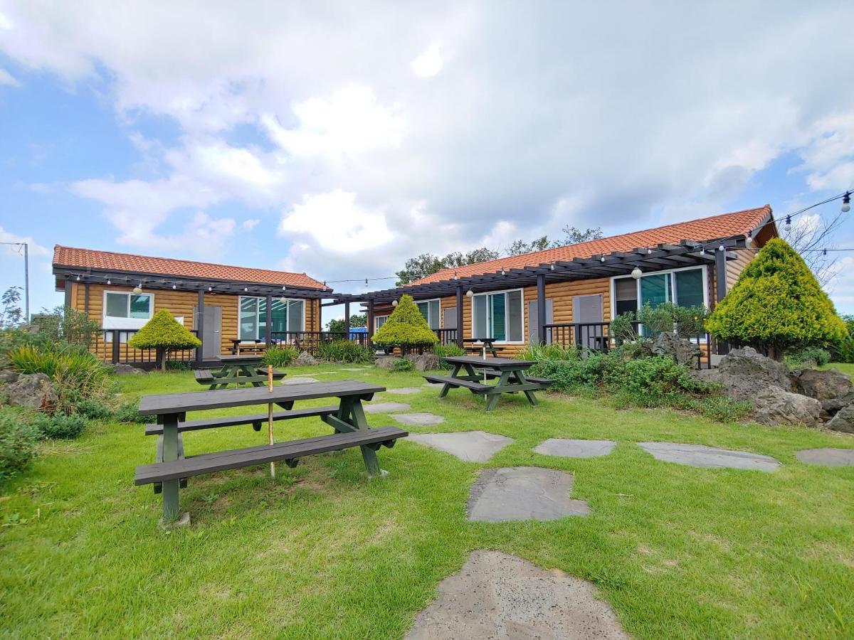 Jeju Oreum Pension Екстериор снимка